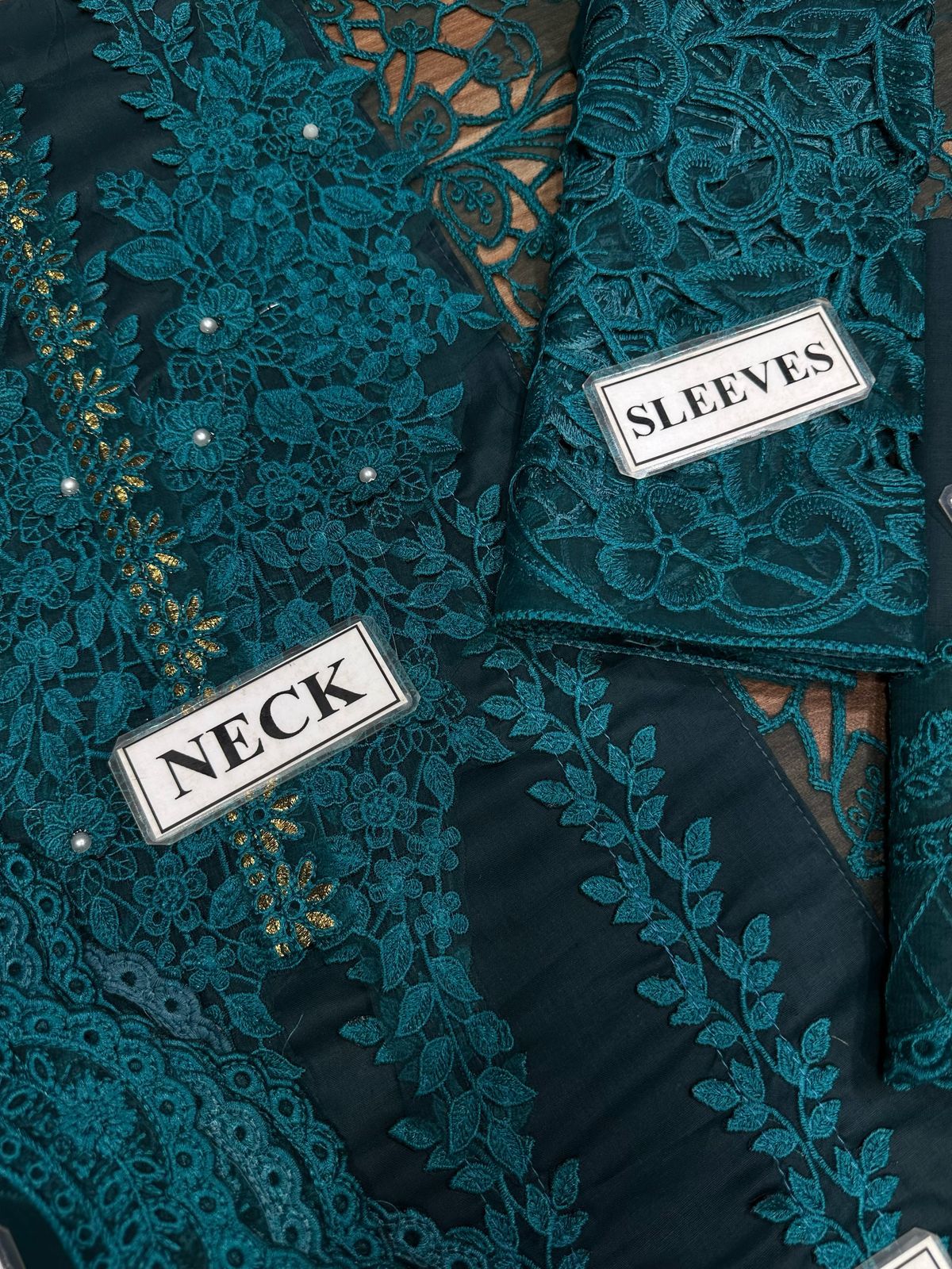 Chicken Embroidered Lawn 3 Piece Unstitched Suit MB-Summer Collection