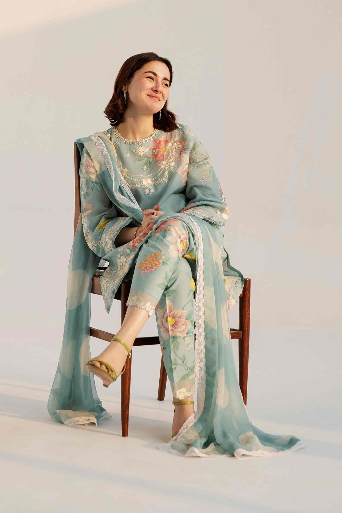 Embroidered Lawn 3 Pieces Unstitched Suit-Z23-5B