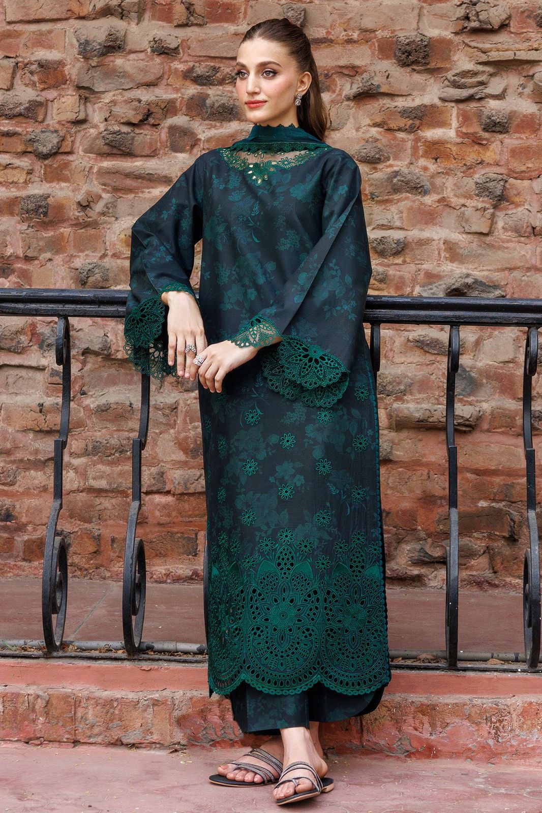 Green Lawn Embroidered 3 Piece Unstitched Dress- WM