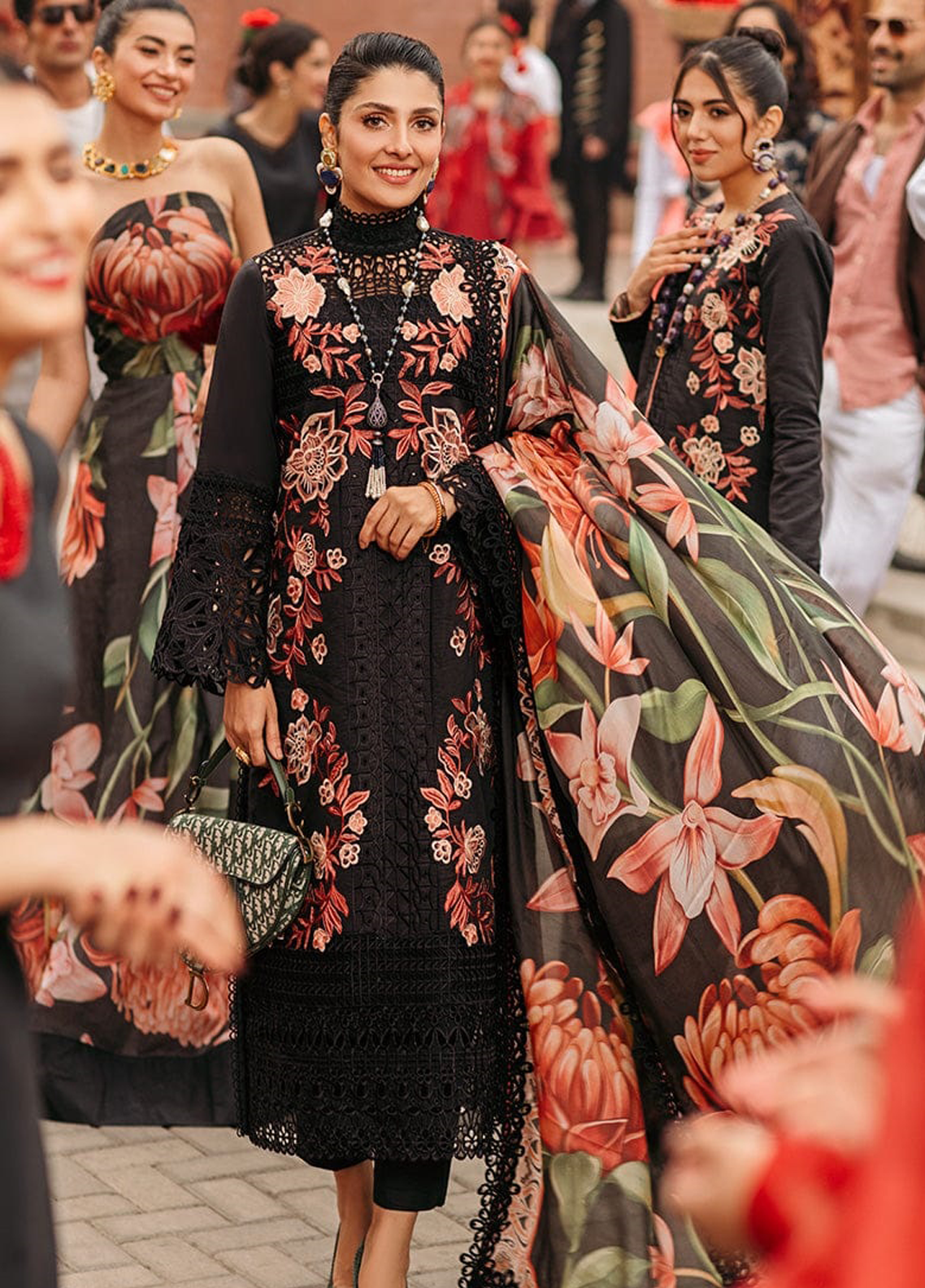 Dolce gabbana chicken sales dress