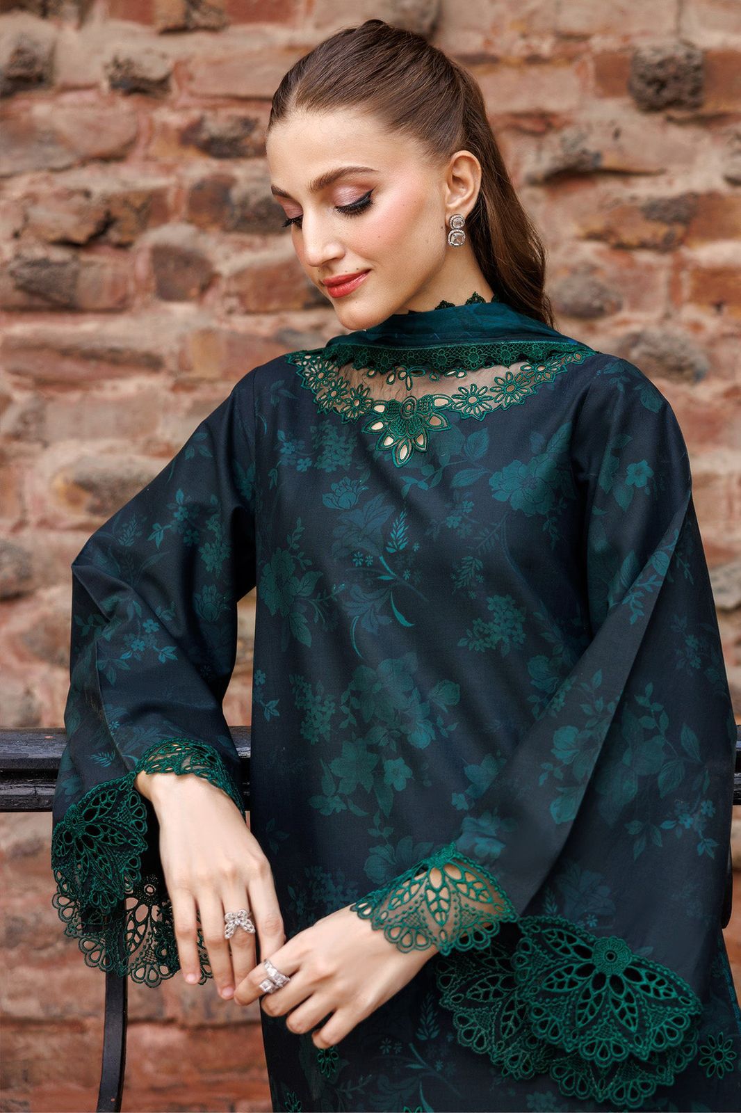 Green Lawn Embroidered 3 Piece Unstitched Dress- WM