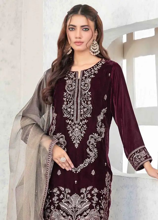 Maroon Luxury Velvet Dress Embroidered 3 Piece Unstitched