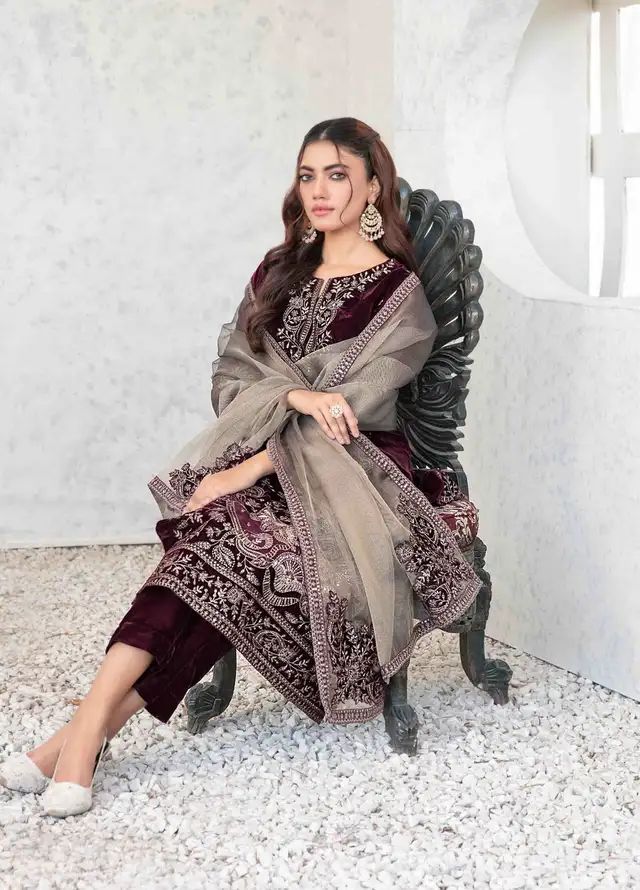 Maroon Luxury Velvet Dress Embroidered 3 Piece Unstitched