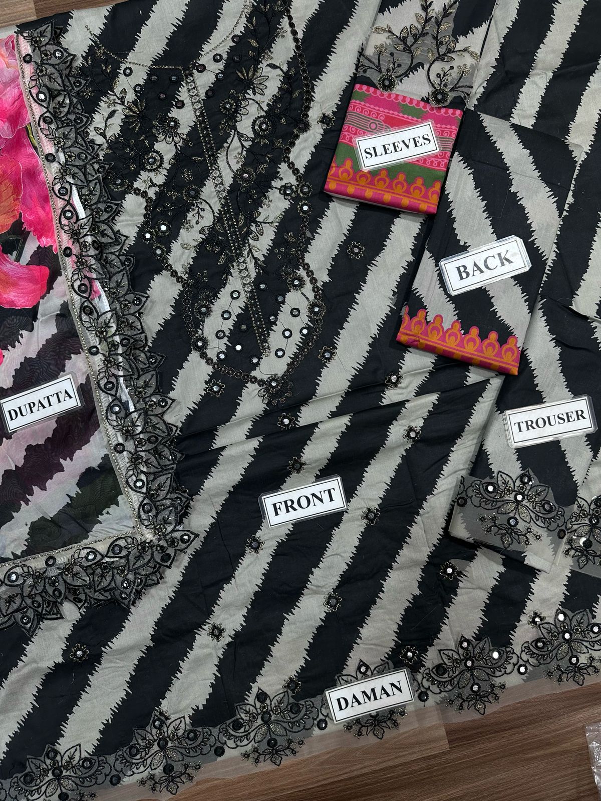 Black Embroidered Lawn 3 Piece Unstitched Suit - HOC
