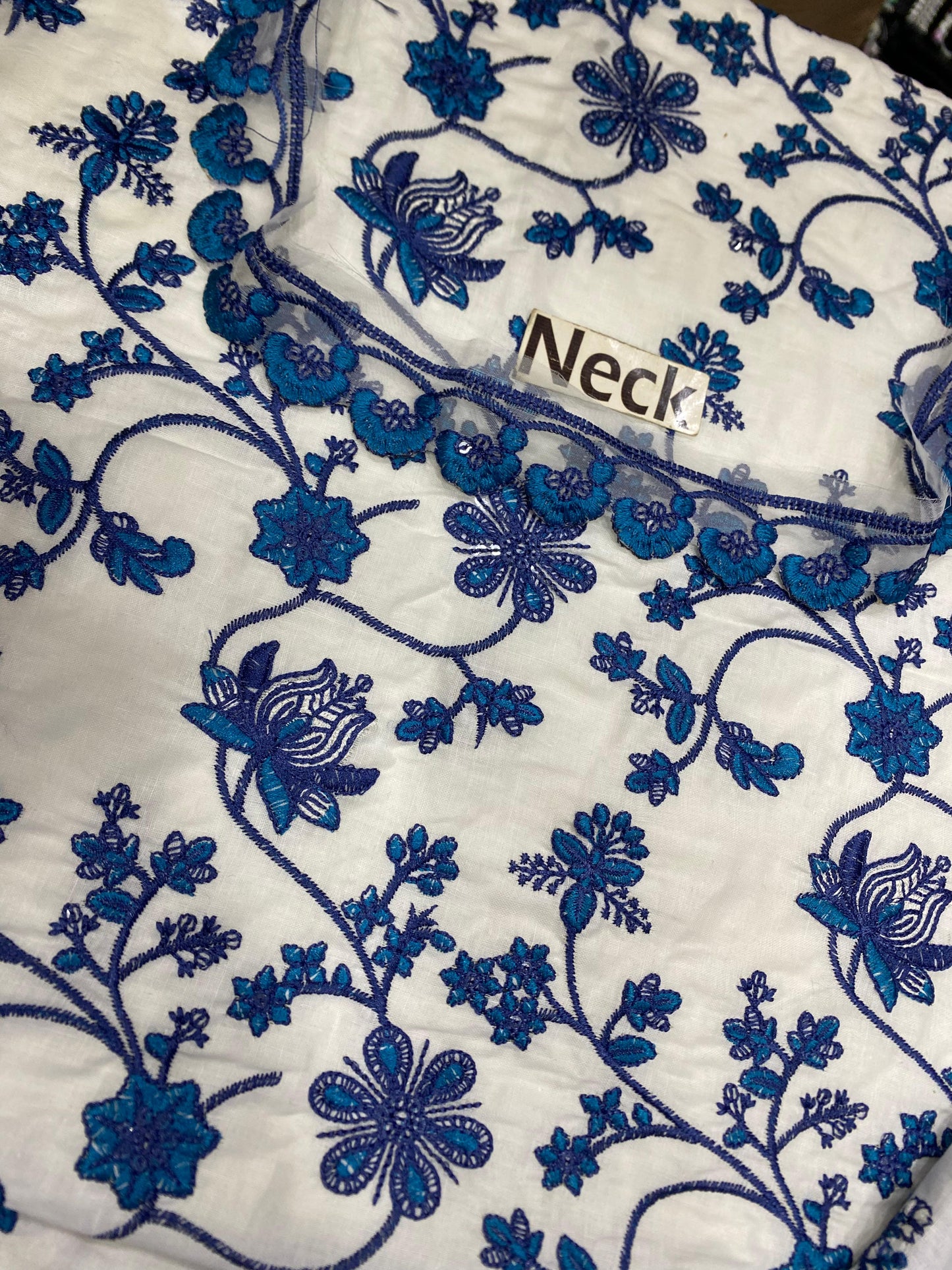 Luxury Lawn Embroidered 3 Piece Unstitched Frock