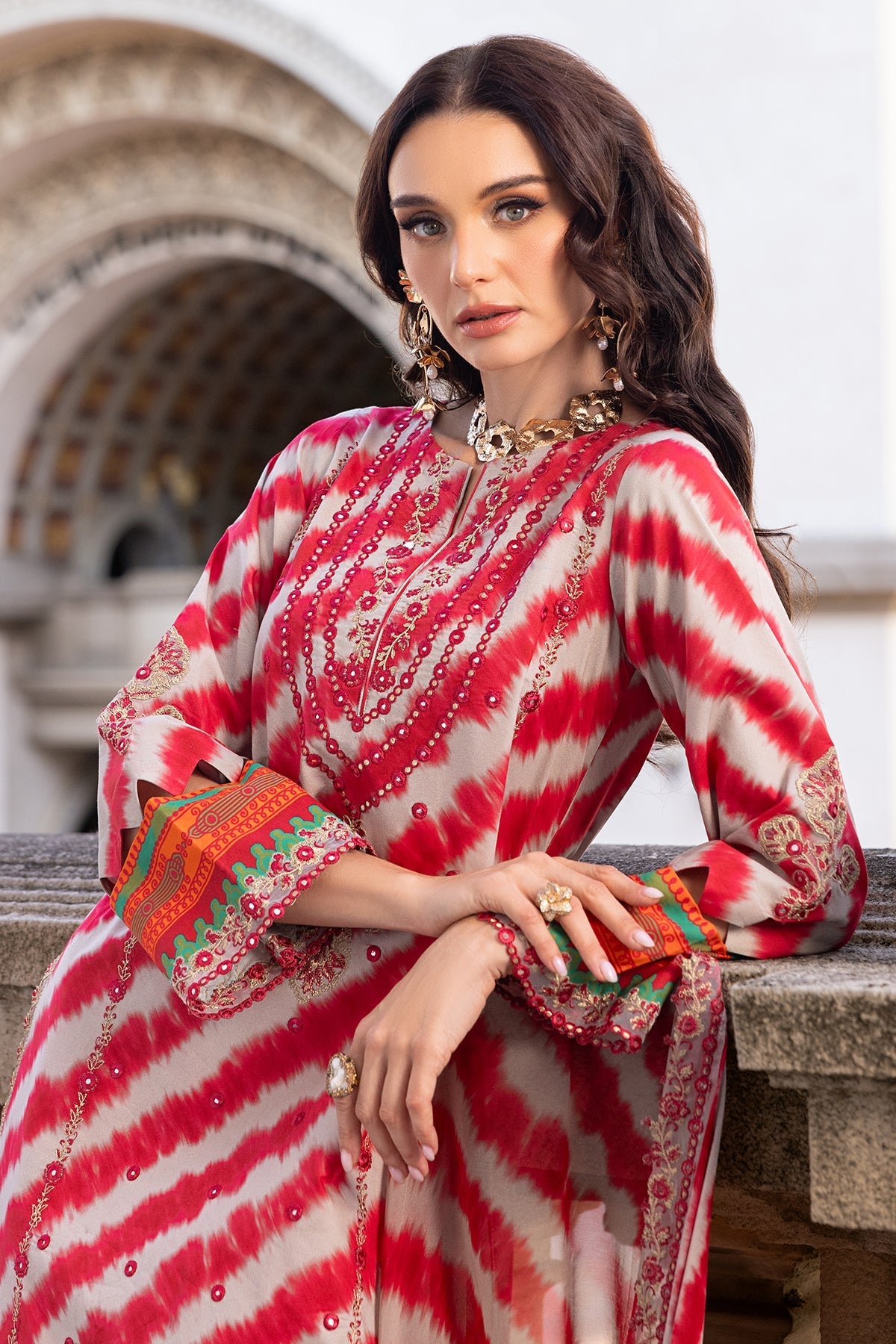 Embroidered Lawn 3 Piece Unstitched Suit - HOC